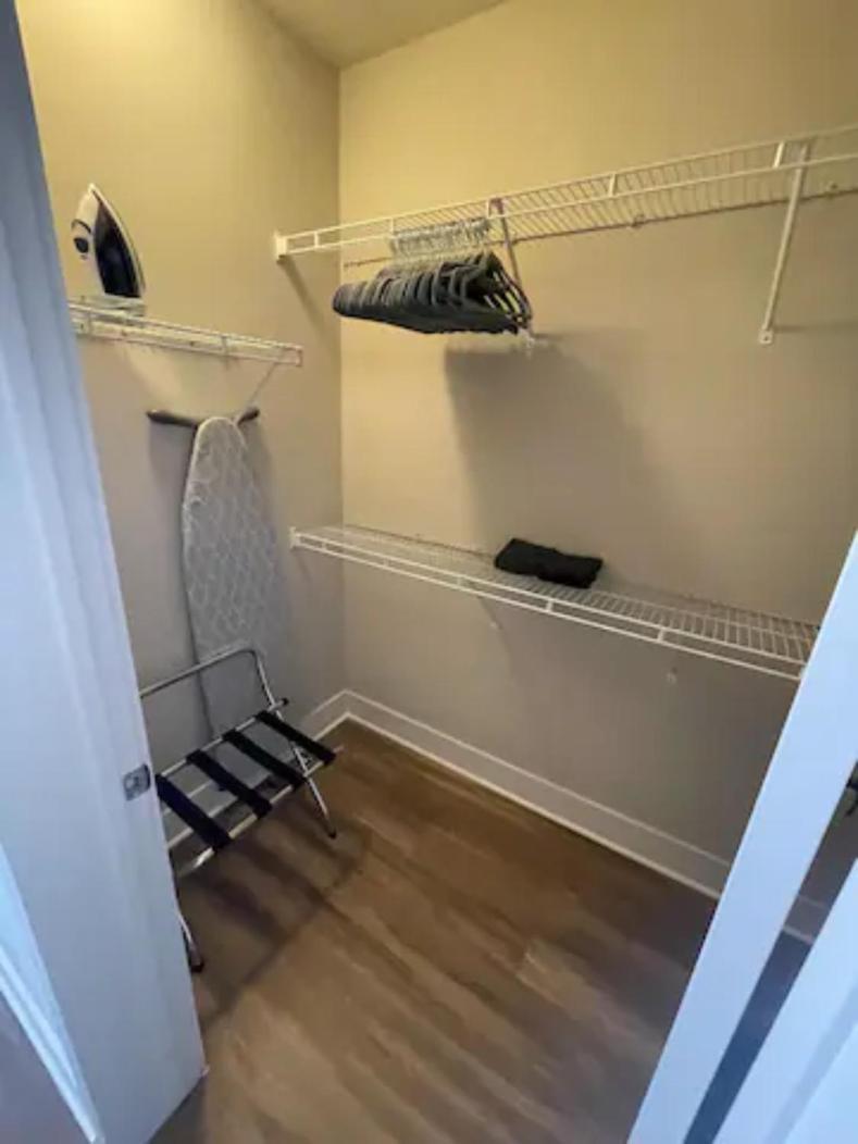 Penthouse One Bedroom Garden View Condo By Ucla ลอสแอนเจลิส ภายนอก รูปภาพ